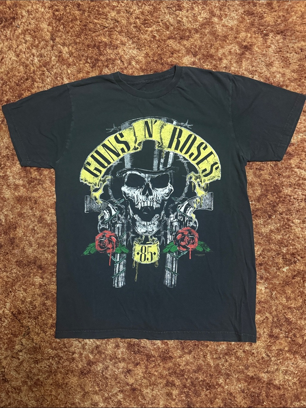 Bravado Black Guns N’ Roses Graphic Tee with Yellow Banner and Red Rose Accents